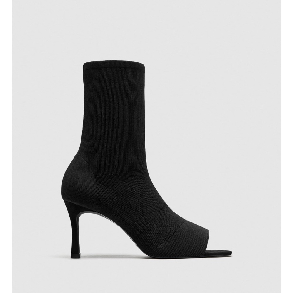 Zara knit sock open toe ankle booties size 35